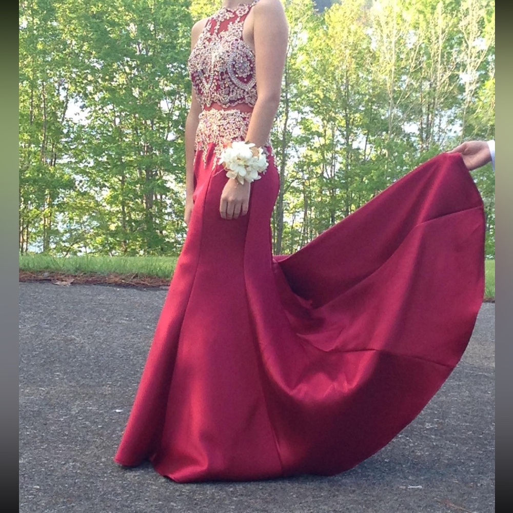 Elegant Burgundy Evening Gown